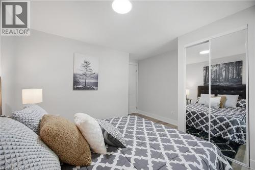 1345 Playford Road, Mississauga, ON - Indoor Photo Showing Bedroom