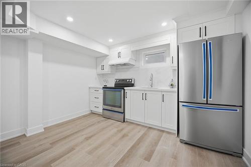 1345 Playford Road, Mississauga, ON - Indoor Photo Showing Kitchen With Stainless Steel Kitchen