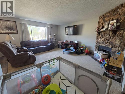 7078 Harvard Crescent, Prince George, BC - Indoor Photo Showing Living Room