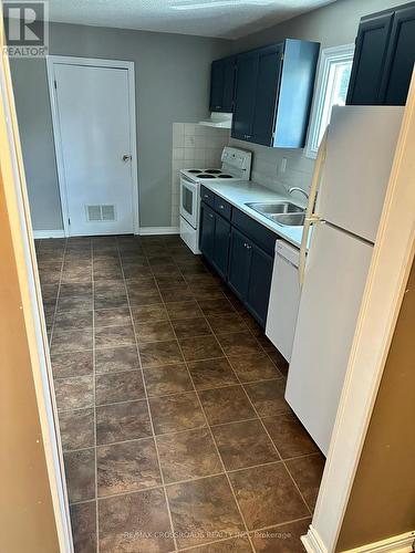 MAIN - 613 PERRY STREET , Whitby, Ontario L1N 4C6 2