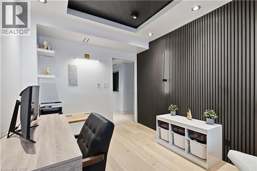 19 Grove Street, Hamilton, ON - Indoor