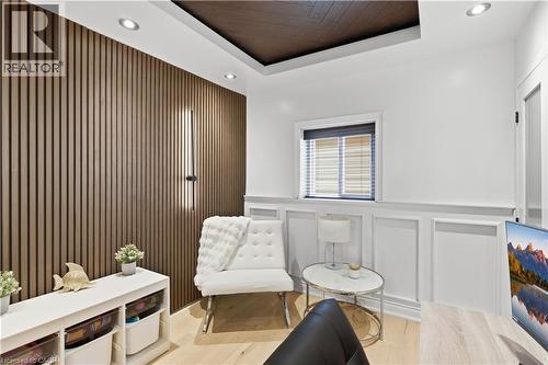 19 Grove Street, Hamilton, ON - Indoor Photo Showing Other Room