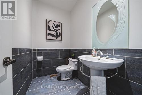511 Glover Road, Hamilton, ON - Indoor Photo Showing Bathroom