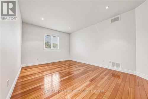 511 Glover Road, Hamilton, ON - Indoor Photo Showing Other Room