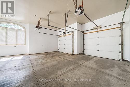 511 Glover Road, Hamilton, ON - Indoor Photo Showing Garage