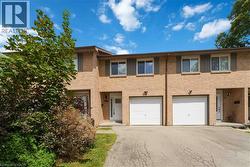 66 SUMMERCREST Drive Unit# 3  Hamilton, ON L8K 6G6