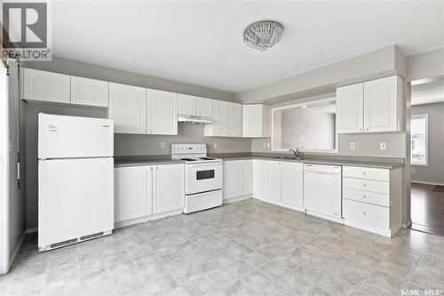 106 663 Beckett Crescent, Saskatoon, SK - Indoor Photo Showing Kitchen