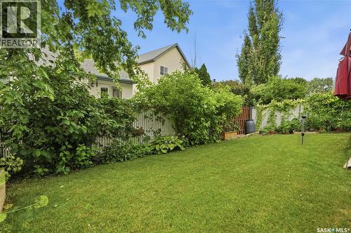 1030 Orchid Way N, Regina, SK - Outdoor