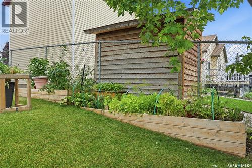 1030 Orchid Way N, Regina, SK - Outdoor