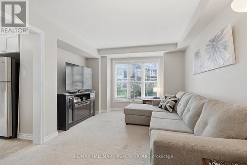 588 Foxlight Circle, Ottawa, ON - Indoor Photo Showing Living Room