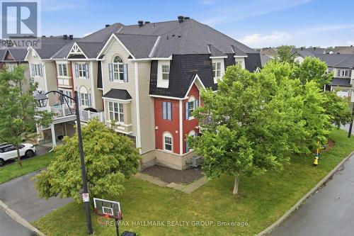 588 Foxlight Circle, Ottawa, ON - Outdoor