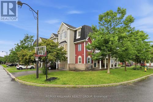 588 Foxlight Circle, Ottawa, ON - Outdoor With Facade