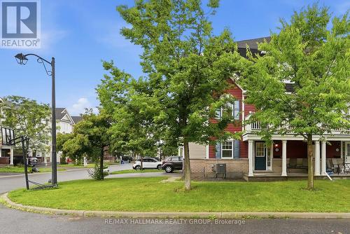 588 Foxlight Circle, Ottawa, ON - Outdoor