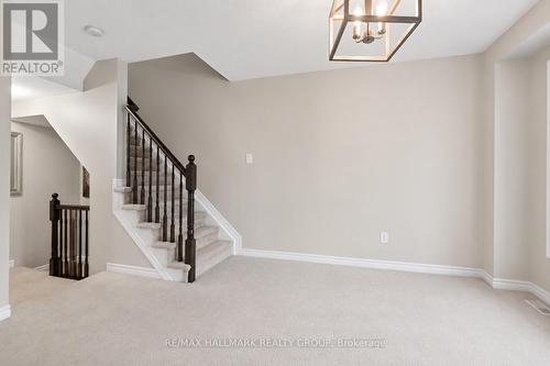 588 Foxlight Circle, Ottawa, ON - Indoor Photo Showing Other Room