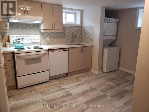 LOWER - 40 BYNG AVENUE , Oshawa, Ontario L1G 3N1 4