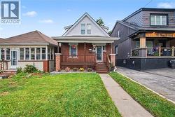 279 OTTAWA Street S  Hamilton, ON L8K 2E9