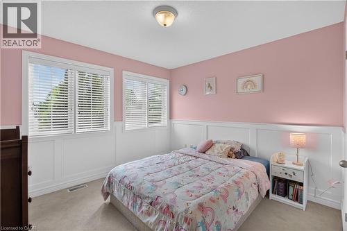 82 Maplevale Drive, Ancaster, ON - Indoor Photo Showing Bedroom