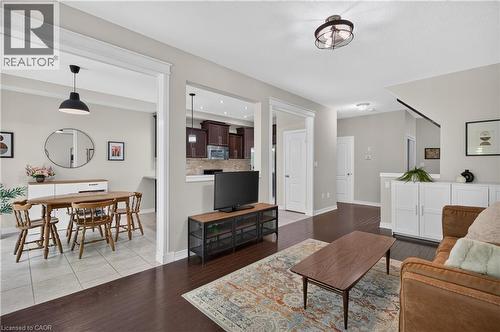 82 Maplevale Drive, Ancaster, ON - Indoor Photo Showing Living Room