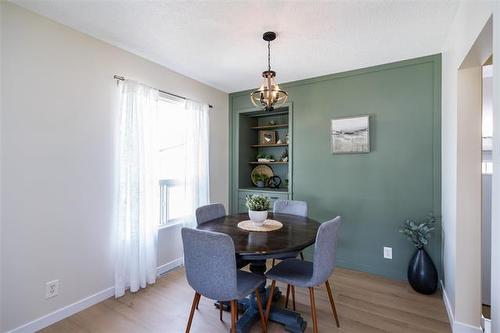 158 Howden Rd, Winnipeg, MB - Indoor Photo Showing Dining Room