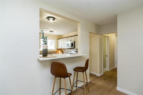 158 Howden Rd, Winnipeg, MB - Indoor