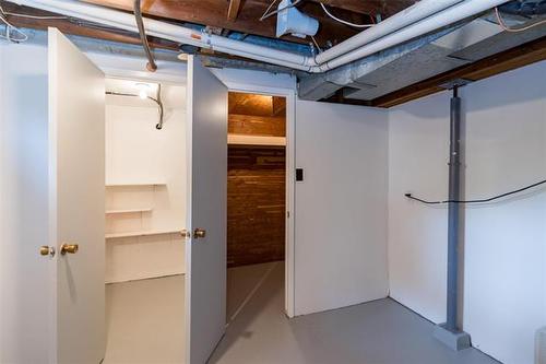 158 Howden Rd, Winnipeg, MB - Indoor Photo Showing Basement