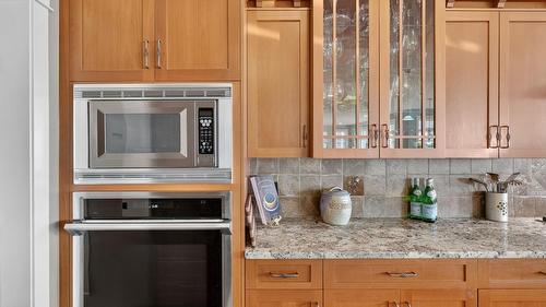 4780 Westridge Drive, Kelowna, BC - Indoor Photo Showing Kitchen