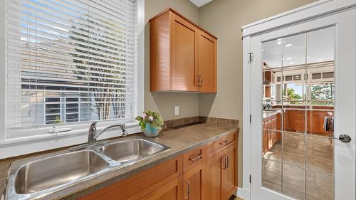 4780 Westridge Drive, Kelowna, BC - Indoor Photo Showing Kitchen With Double Sink