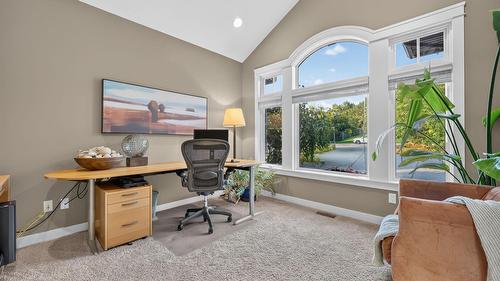4780 Westridge Drive, Kelowna, BC - Indoor Photo Showing Office