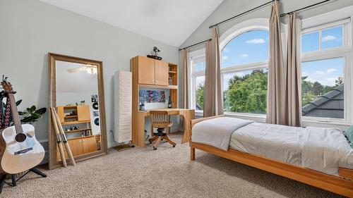 4780 Westridge Drive, Kelowna, BC - Indoor Photo Showing Bedroom