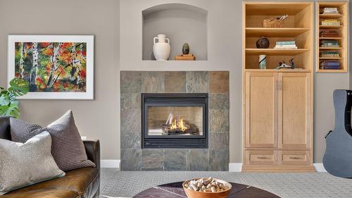 4780 Westridge Drive, Kelowna, BC - Indoor Photo Showing Living Room With Fireplace