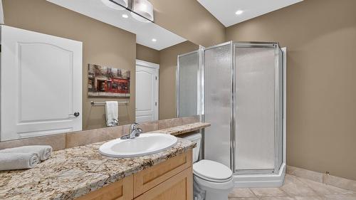 4780 Westridge Drive, Kelowna, BC - Indoor Photo Showing Bathroom