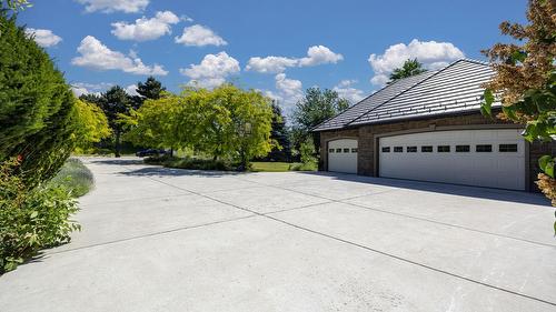 4780 Westridge Drive, Kelowna, BC - Outdoor