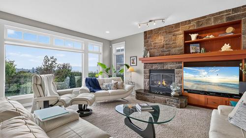 4780 Westridge Drive, Kelowna, BC - Indoor Photo Showing Living Room With Fireplace