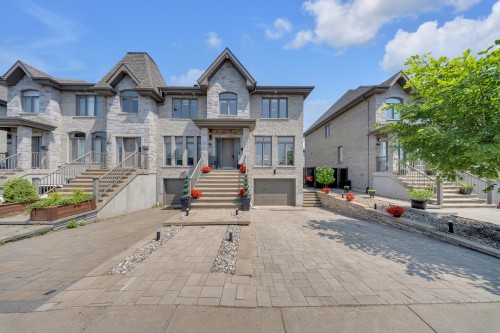 9285 Boul. Viau  Montréal (Saint-Léonard), QC H1R 2V7