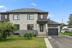 136 Rue Remi-Franc  Blainville, QC J7C 0T7