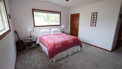 302 5Th Street, Nakusp, BC - Indoor Photo Showing Bedroom