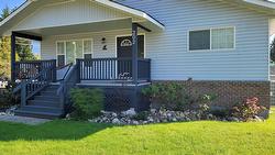 302 5th Street  Nakusp, BC V0G 1R0