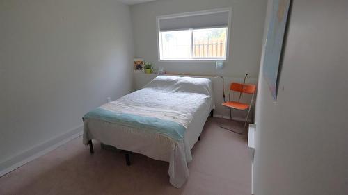 302 5Th Street, Nakusp, BC - Indoor Photo Showing Bedroom