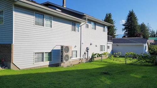 302 5Th Street, Nakusp, BC - Outdoor With Exterior