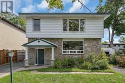 845 FOREST STREET S  Ottawa, ON K2B 5P8