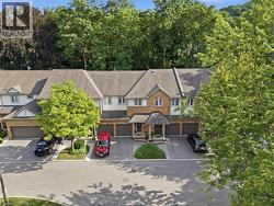120 BEDDOE Drive Unit# 6  Hamilton, ON L8P 4Z4