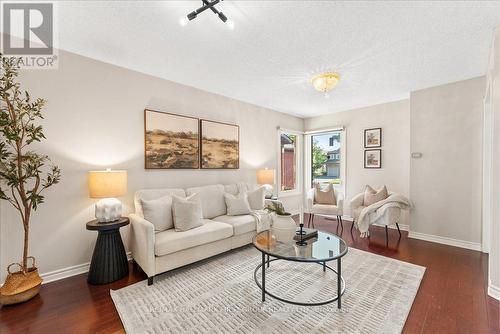 39 Keys Drive, Ajax, ON - Indoor Photo Showing Living Room
