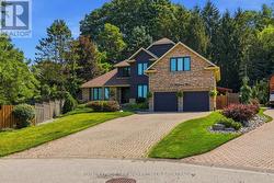 39 HUTCHINSON PLACE  Woodstock (Woodstock - North), ON N4S 8V9