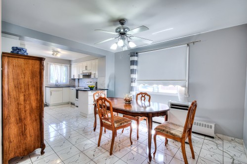 Coin-repas - 3320  - 3330 Av. Broadway, Brossard, QC - Indoor Photo Showing Dining Room