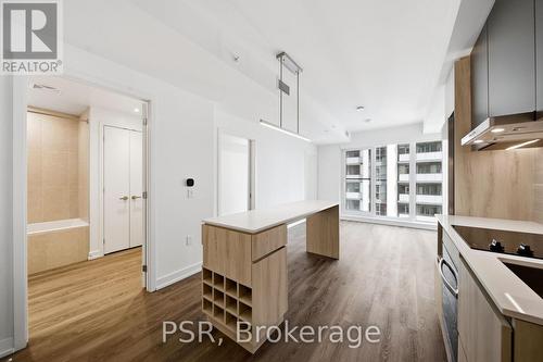 1909 - 70 ORDNANCE STREET , Toronto, Ontario M6K 0G9 3