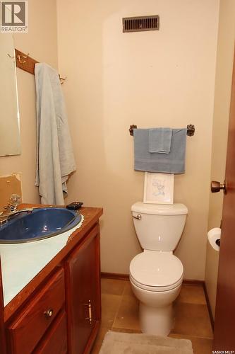 506 Garrish Place, Estevan, SK - Indoor Photo Showing Bathroom