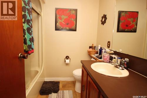 506 Garrish Place, Estevan, SK - Indoor Photo Showing Bathroom