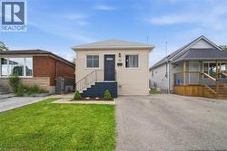 22 DELENA Avenue N  Hamilton, ON L8H 6B4
