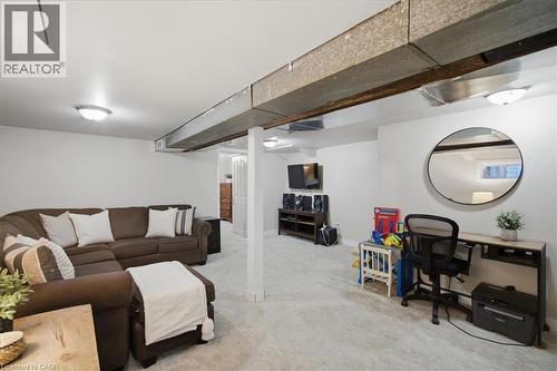 22 Delena Avenue N, Hamilton, ON - Indoor