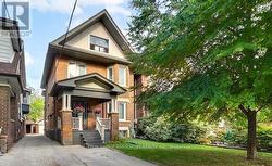 131 LAUDER AVENUE Toronto, ON M6H 3E4